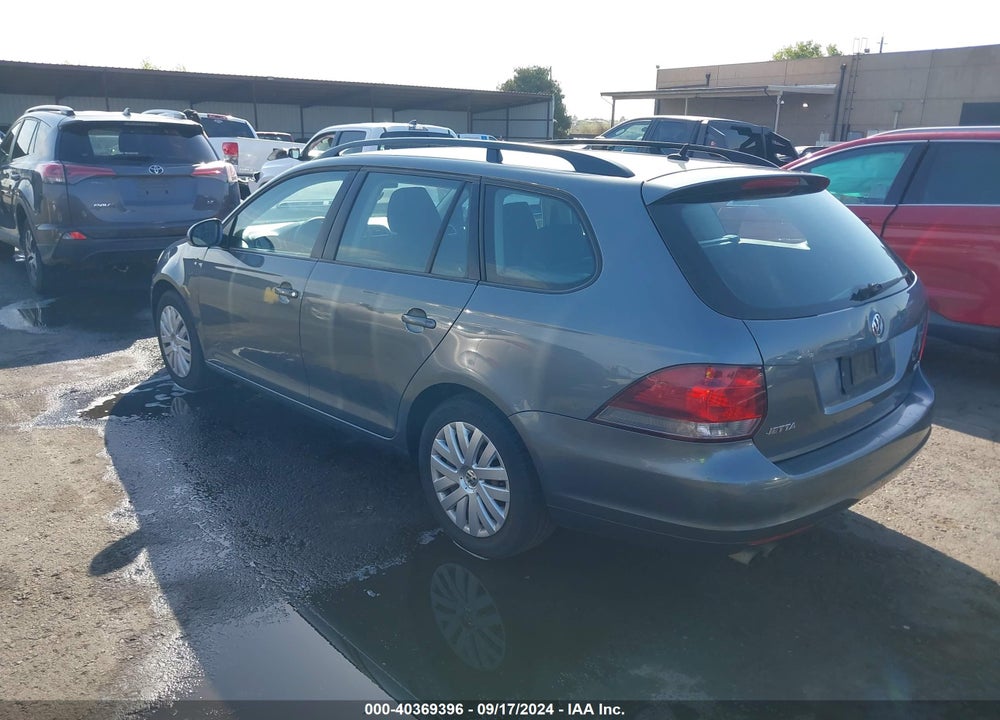 2012 VOLKSWAGEN JETTA SPORTWAGEN 2.5L S VIN: 3VWPP7AJ7CM622720