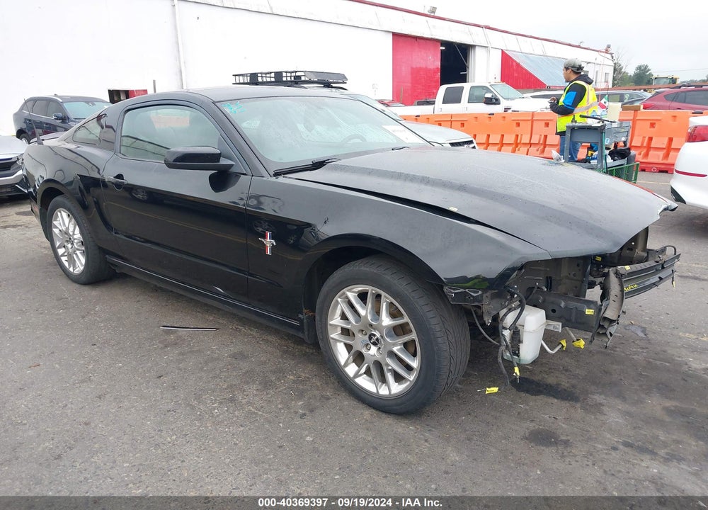 2014 FORD MUSTANG V6 PREMIUM VIN: 1ZVBP8AM4E5205400