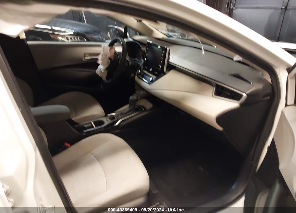 2020 TOYOTA COROLLA LE VIN: JTDEPRAE0LJ091608
