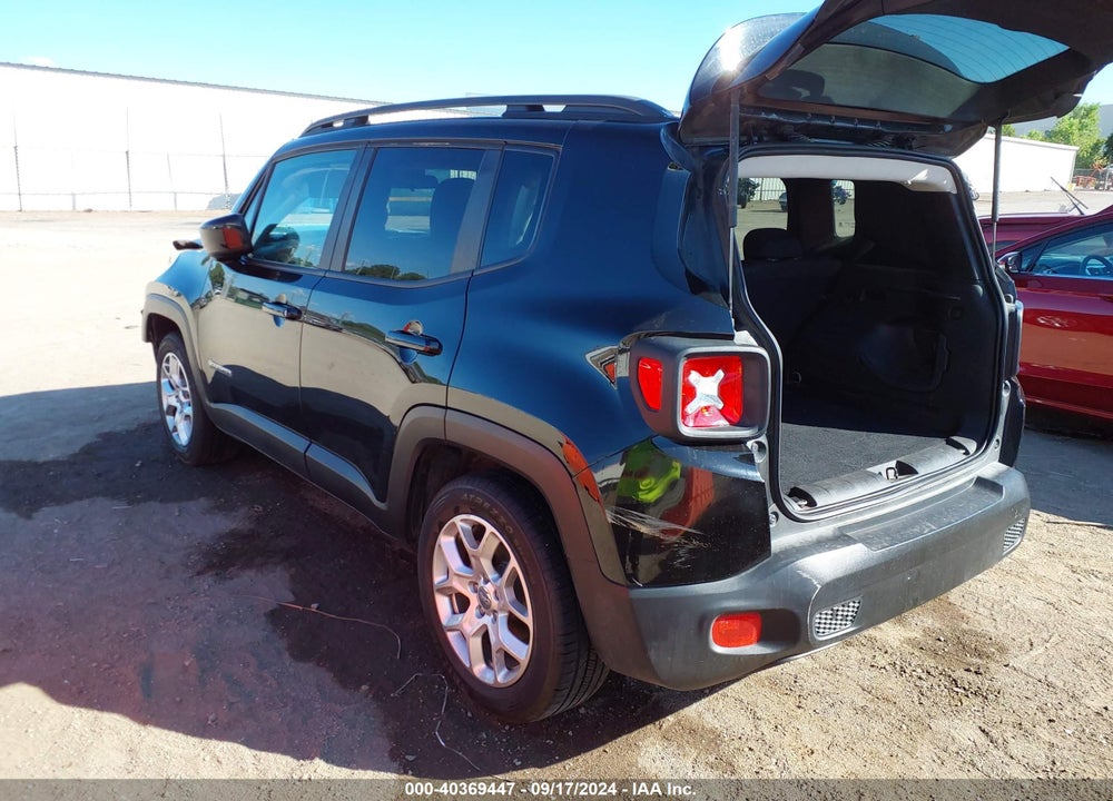2018 JEEP RENEGADE LATITUDE FWD VIN: ZACCJABB0JPH33563