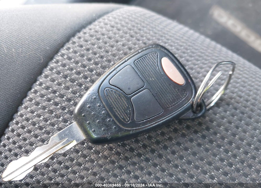 2011 DODGE CALIBER VIN: 1B3CB3HA7BD120185