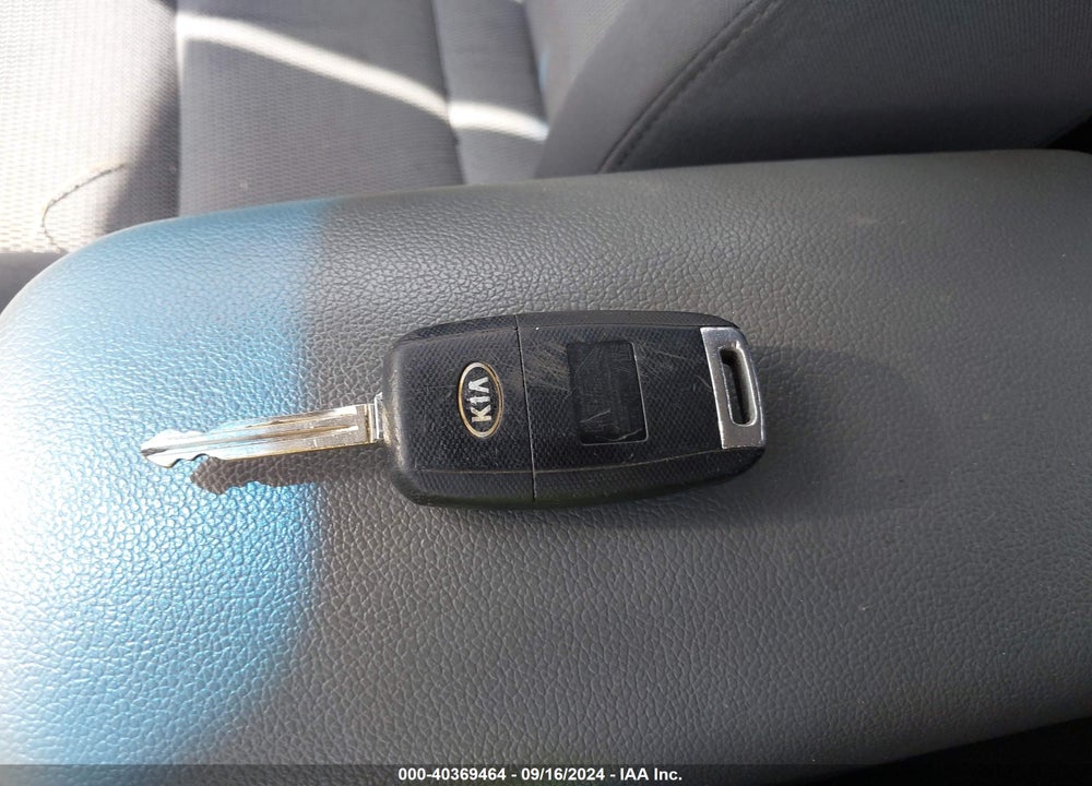 2017 KIA FORTE LX VIN: 3KPFK4A78HE084370