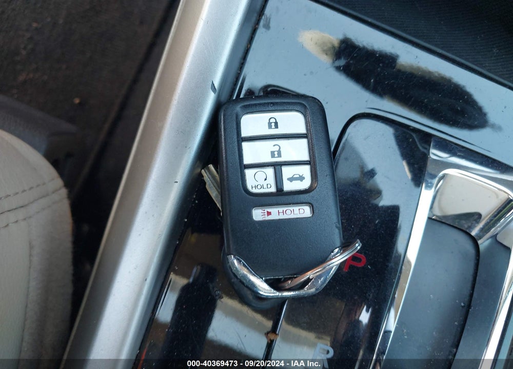 2017 HONDA ACCORD EX-L VIN: 1HGCR2F8XHA155089