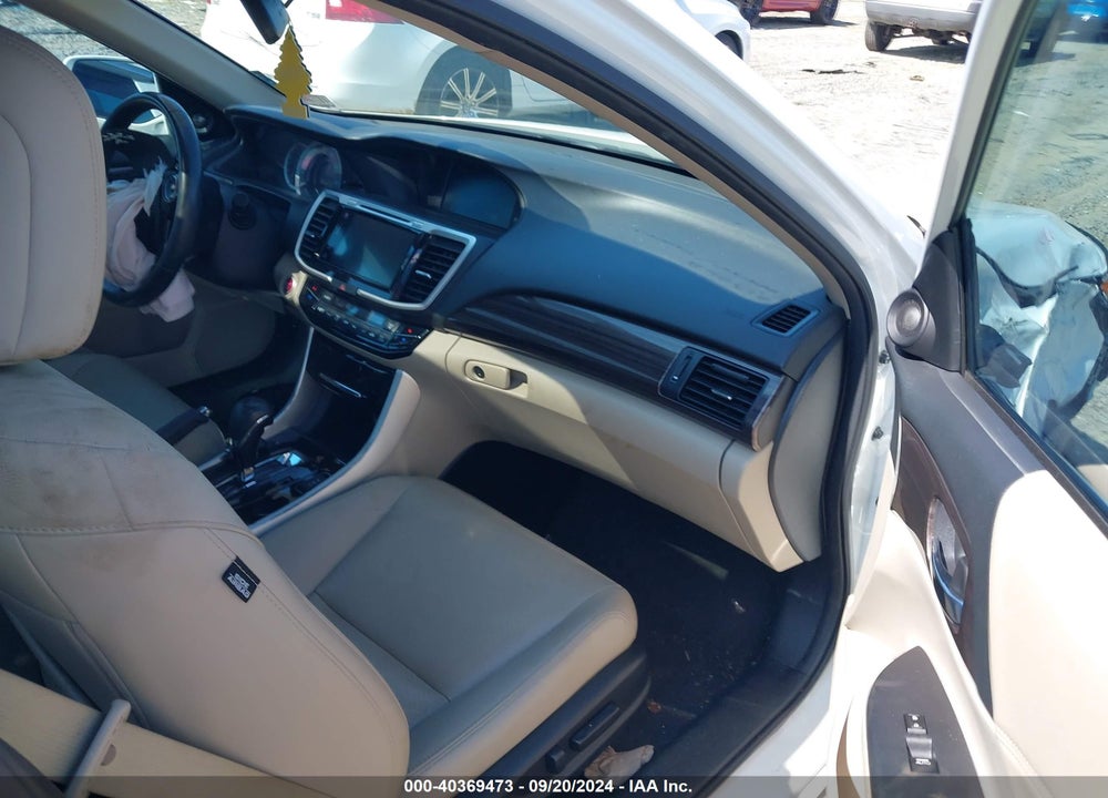 2017 HONDA ACCORD EX-L VIN: 1HGCR2F8XHA155089