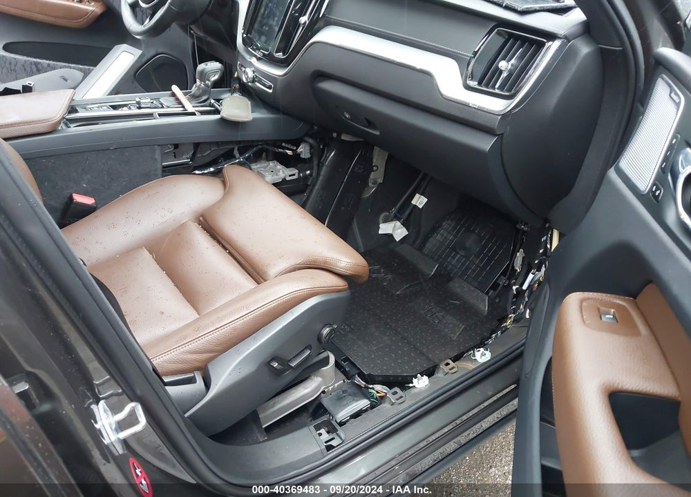 2019 VOLVO XC60 T6 INSCRIPTION VIN: LYVA22RL4KB176711