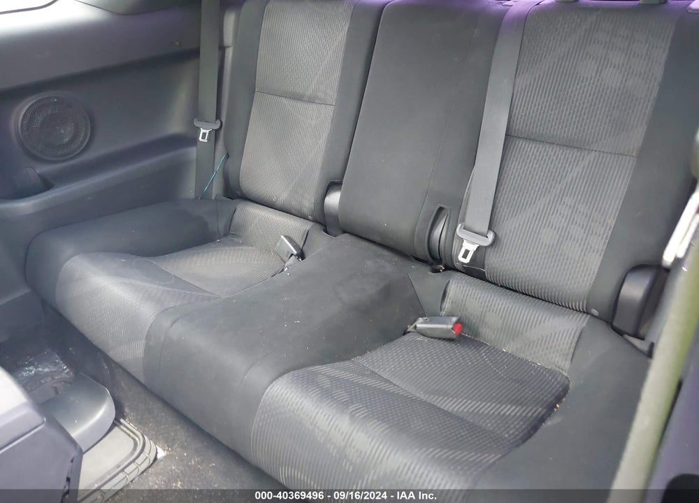 2011 SCION TC VIN: JTKJF5C77B3015551