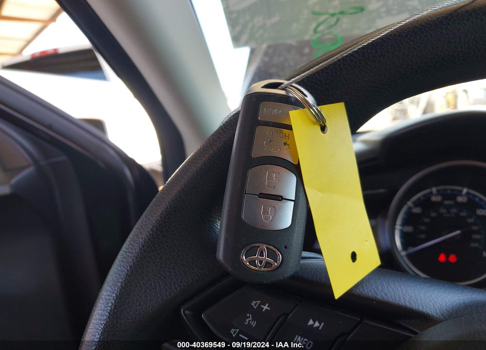 2019 TOYOTA YARIS LE VIN: 3MYDLBYV9KY526755