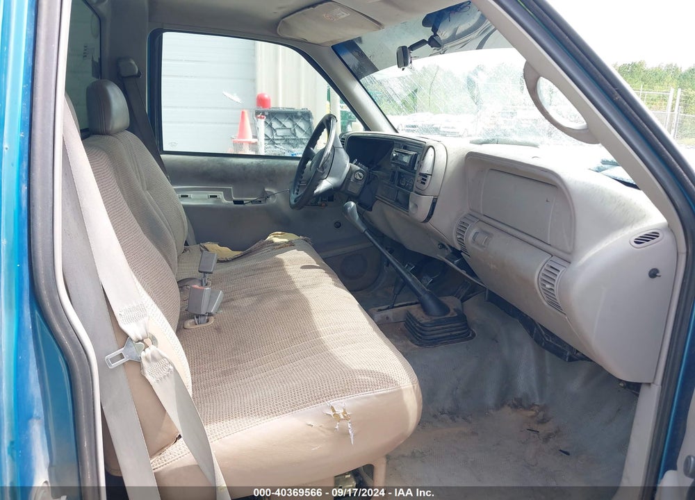 1998 CHEVROLET K1500 FLEETSIDE VIN: 1GCEK14R0WZ130623