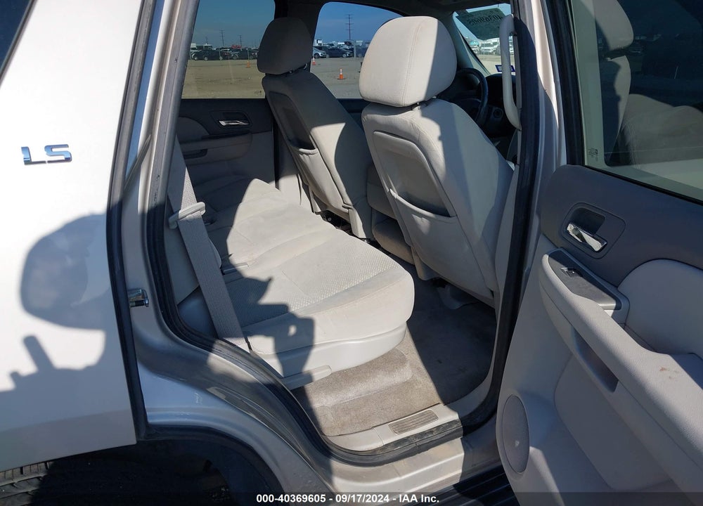 2008 CHEVROLET TAHOE LS VIN: 1GNFC13C88R224922