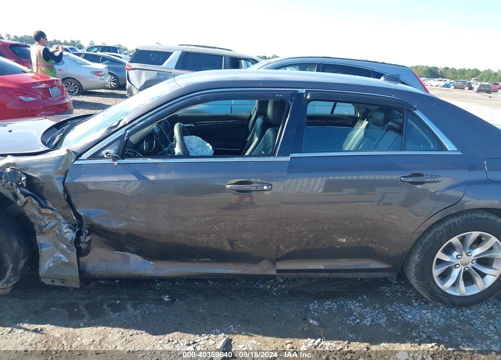 2015 CHRYSLER 300 LIMITED VIN: 2C3CCAAG0FH763120