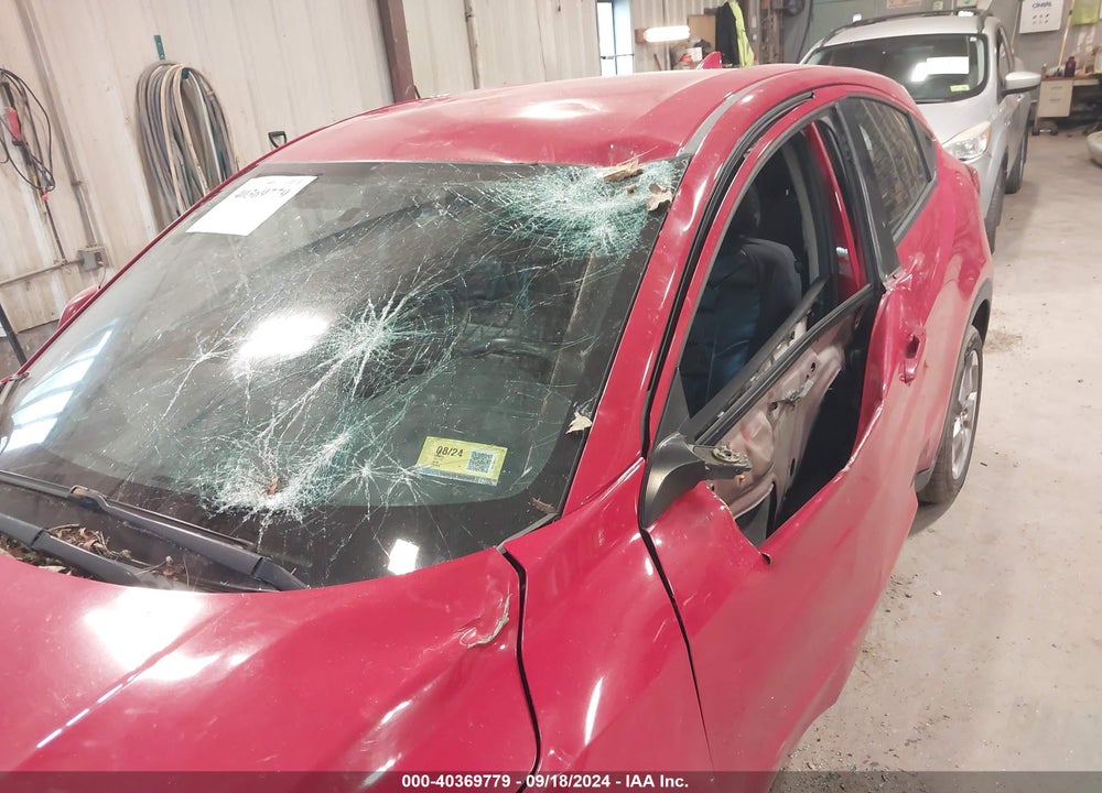 2018 HONDA HR-V LX VIN: 3CZRU6H3XJG724685