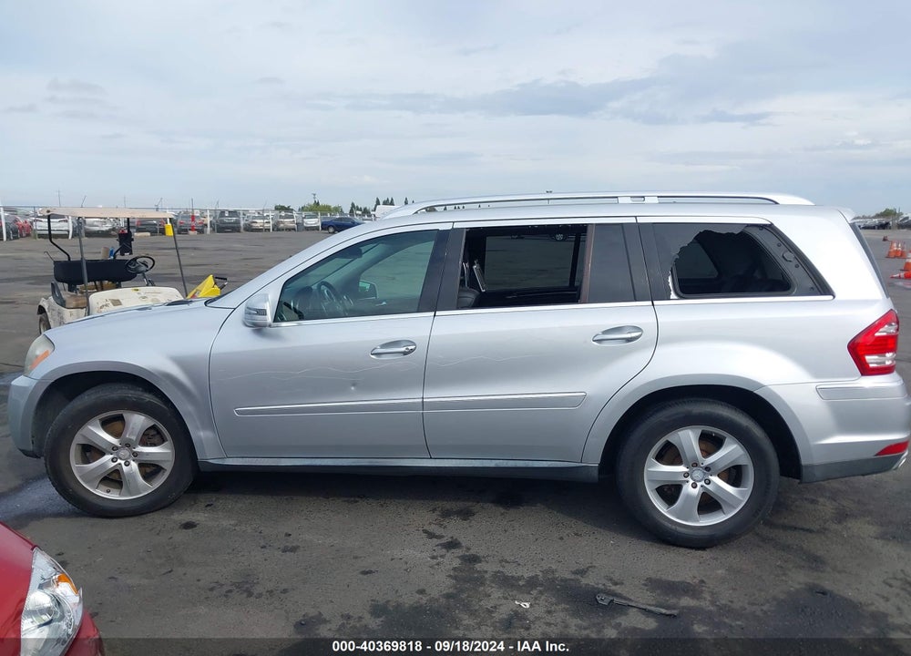2011 MERCEDES-BENZ GL 450 4MATIC VIN: 4JGBF7BE1BA695056