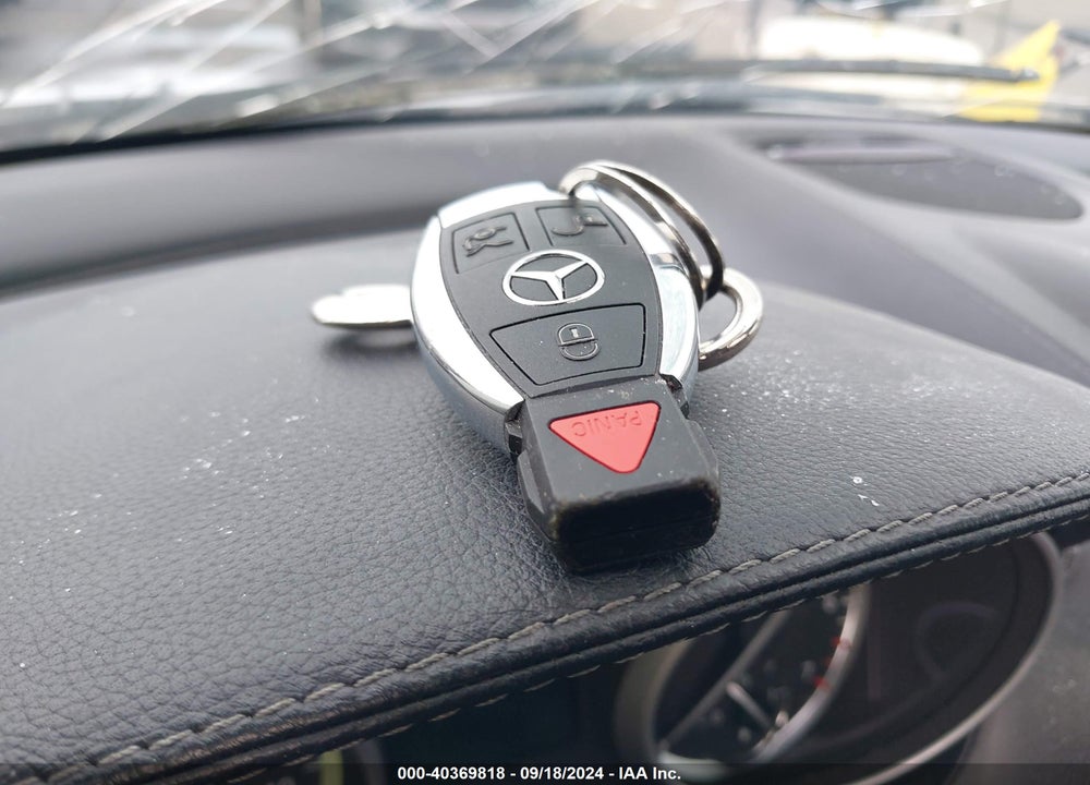 2011 MERCEDES-BENZ GL 450 4MATIC VIN: 4JGBF7BE1BA695056
