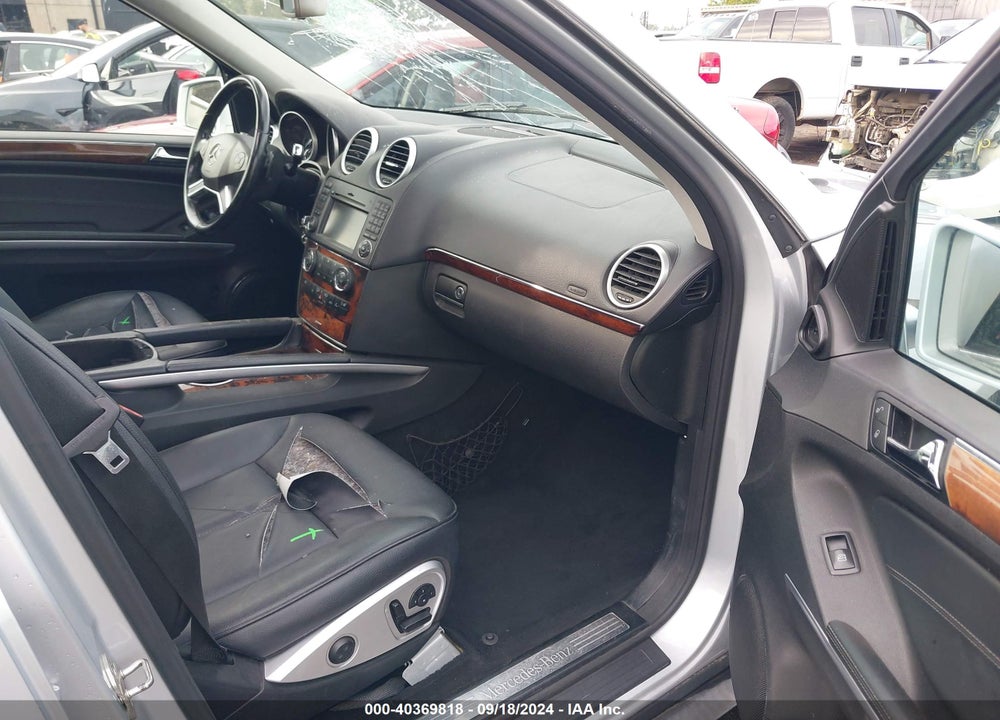 2011 MERCEDES-BENZ GL 450 4MATIC VIN: 4JGBF7BE1BA695056