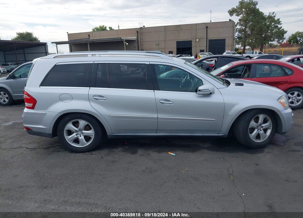2011 MERCEDES-BENZ GL 450 4MATIC VIN: 4JGBF7BE1BA695056