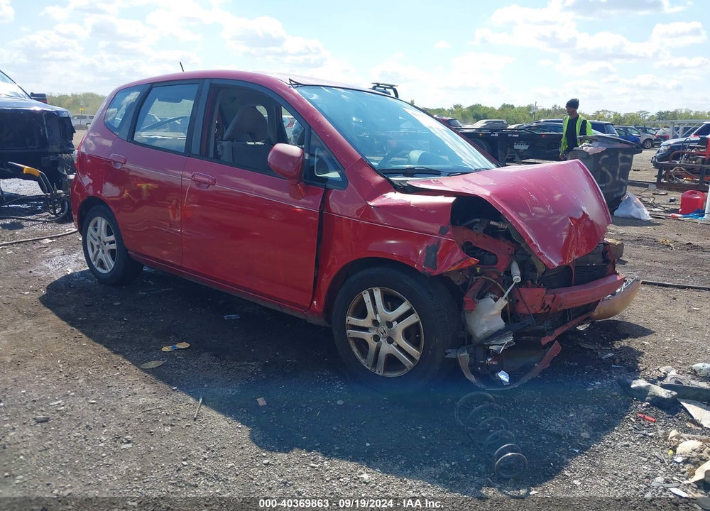 2007 HONDA FIT VIN: JHMGD38417S046090