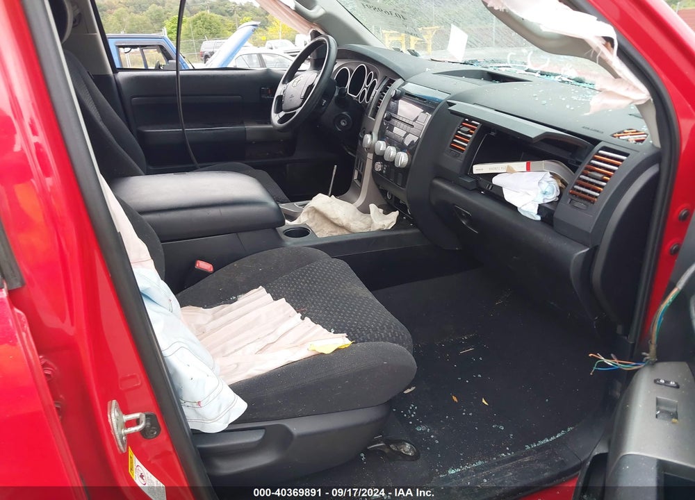 2011 TOYOTA TUNDRA SR5 5.7L V8 VIN: 5TFUY5F10BX177746
