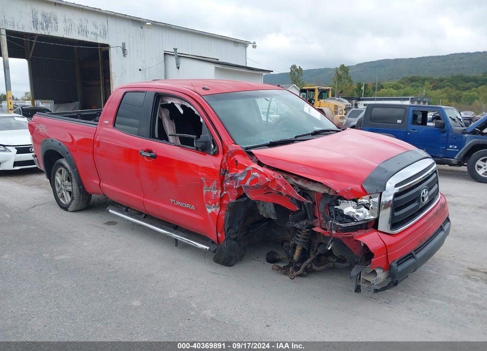 2011 TOYOTA TUNDRA SR5 5.7L V8 VIN: 5TFUY5F10BX177746