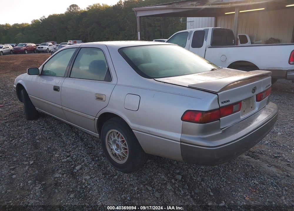 1998 TOYOTA CAMRY LE VIN: 4T1BG22K7WU312361