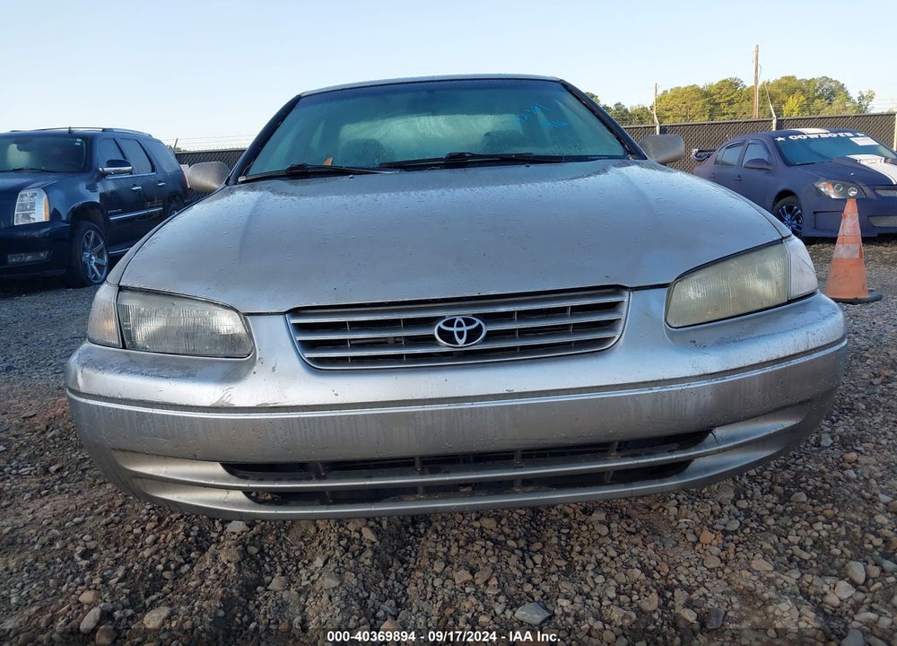1998 TOYOTA CAMRY LE VIN: 4T1BG22K7WU312361