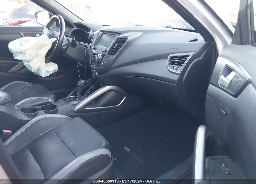 2016 HYUNDAI VELOSTER TURBO VIN: KMHTC6AE1GU258088