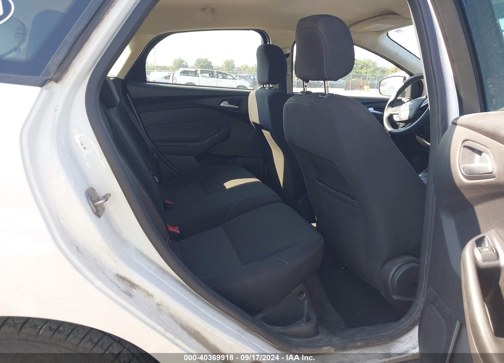 2018 FORD FOCUS SE VIN: 1FADP3K29JL214293