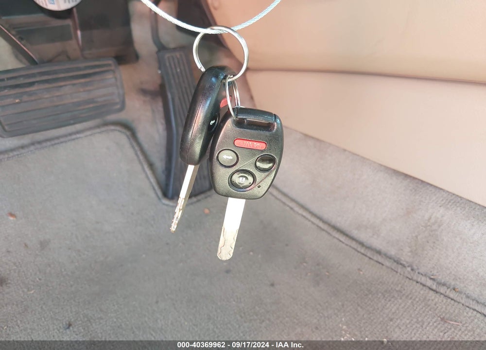 2007 HONDA CIVIC HYBRID VIN: JHMFA36207S028556