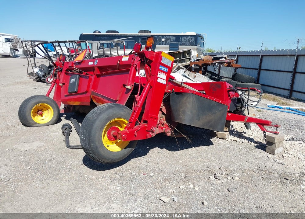 2013 NEW HOLLAND H7230 VIN: YDN095864