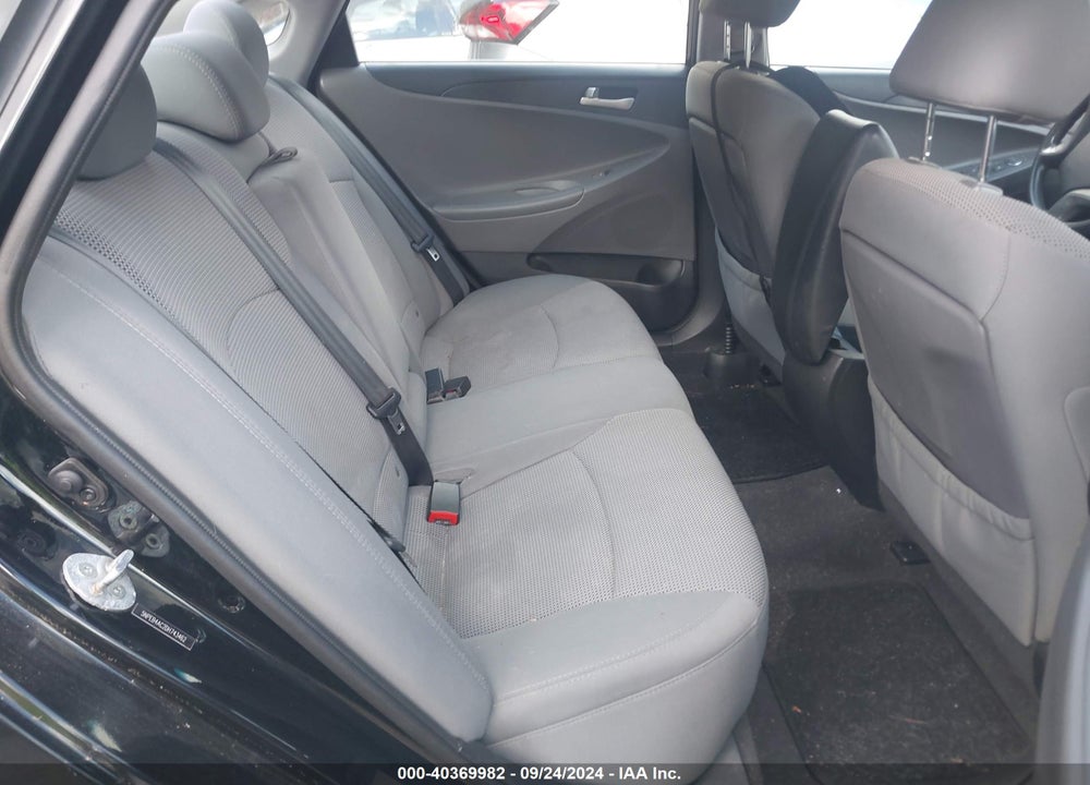 2013 HYUNDAI SONATA GLS VIN: 5NPEB4AC2DH743462