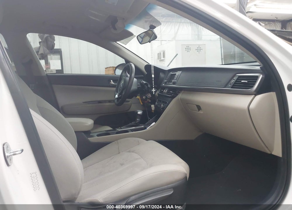 2016 KIA OPTIMA LX VIN: KNAGT4L35G5102536