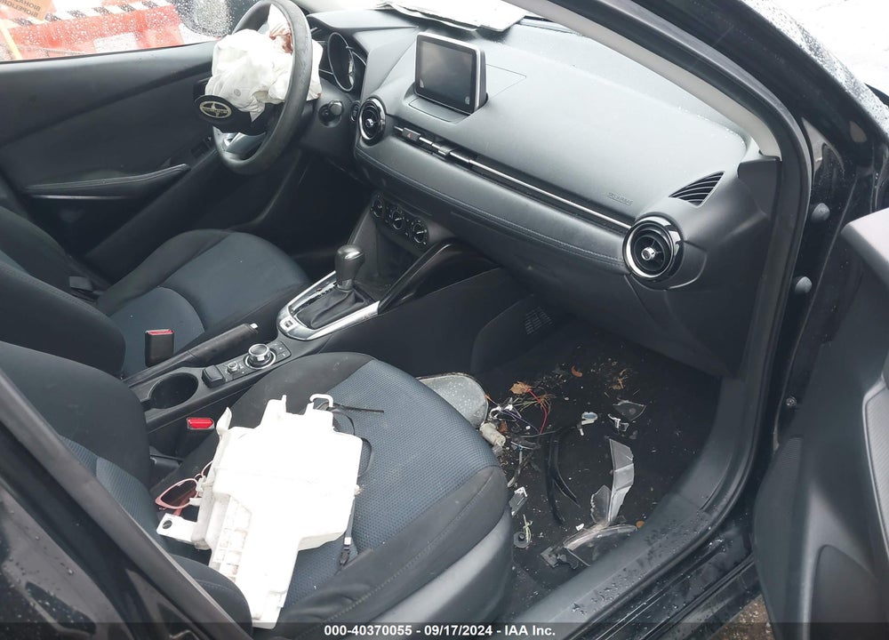 2016 SCION IA VIN: 3MYDLBZV4GY133655