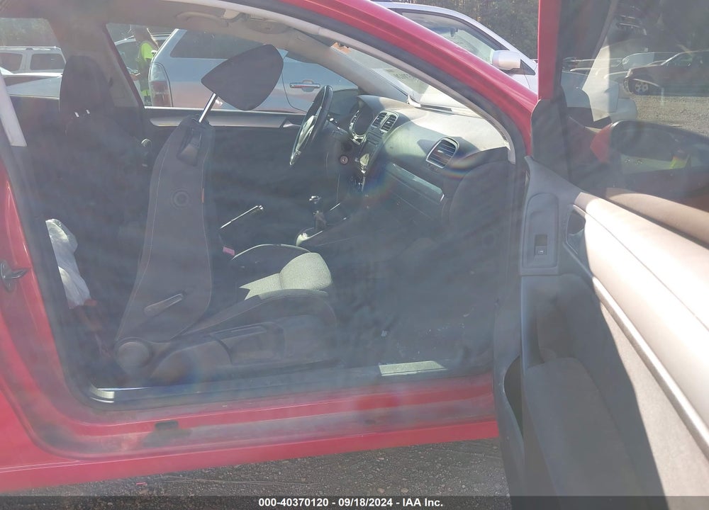2012 VOLKSWAGEN GOLF TDI 2-DOOR VIN: WVWMM7AJ1CW104620
