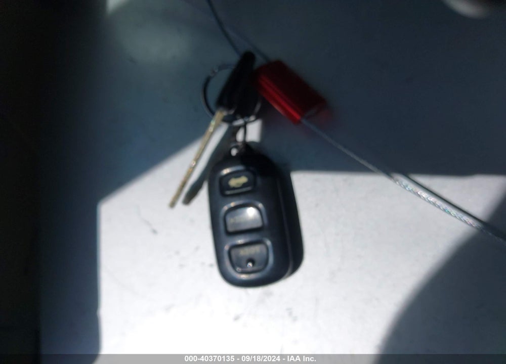 2002 TOYOTA CAMRY LE VIN: 4T1BE32K22U546266