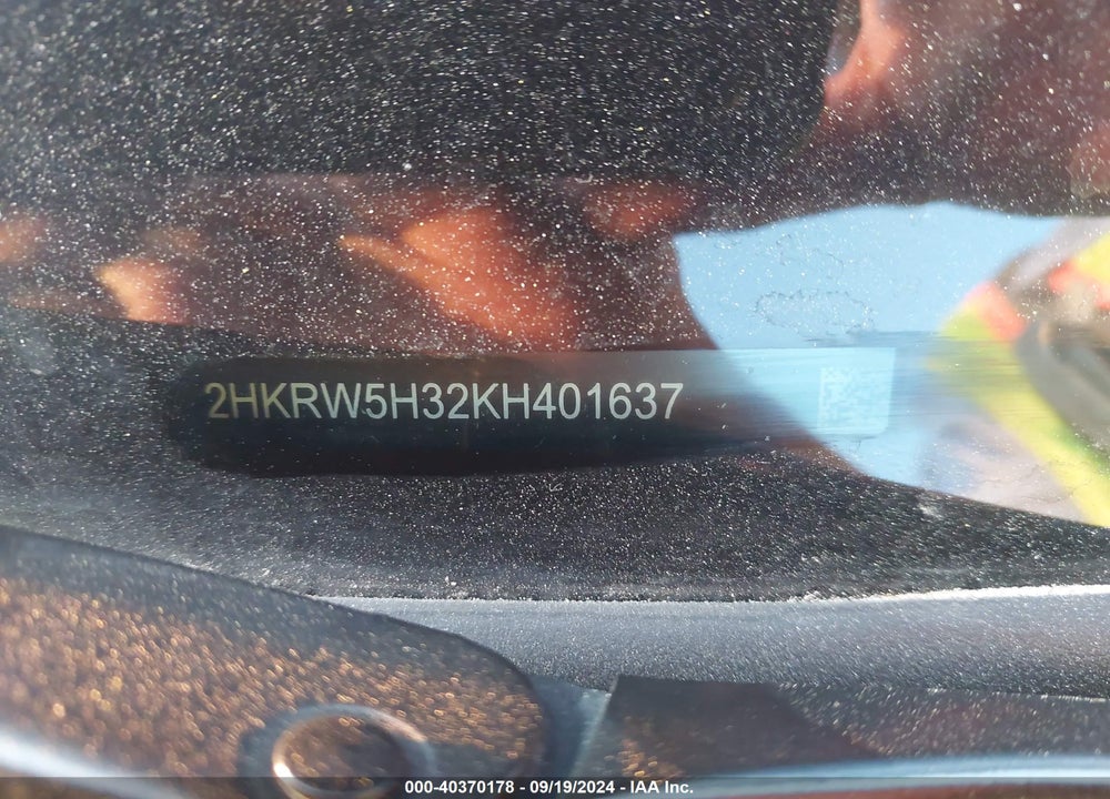 2019 HONDA CR-V LX VIN: 2HKRW5H32KH401637