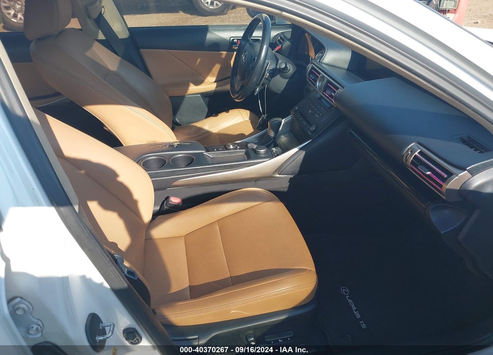 2016 LEXUS IS 300 VIN: JTHCM1D28G5010922