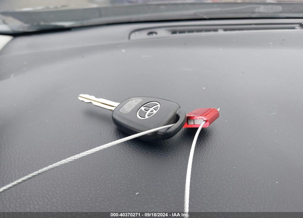 2014 TOYOTA COROLLA LE VIN: 2T1BURHE6EC017206