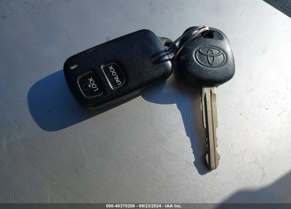2017 TOYOTA COROLLA L VIN: 2T1BURHE9HC842175