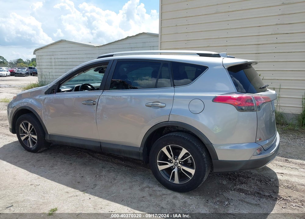 2017 TOYOTA RAV4 XLE VIN: 2T3WFREV9HW355516