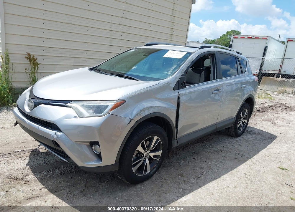 2017 TOYOTA RAV4 XLE VIN: 2T3WFREV9HW355516