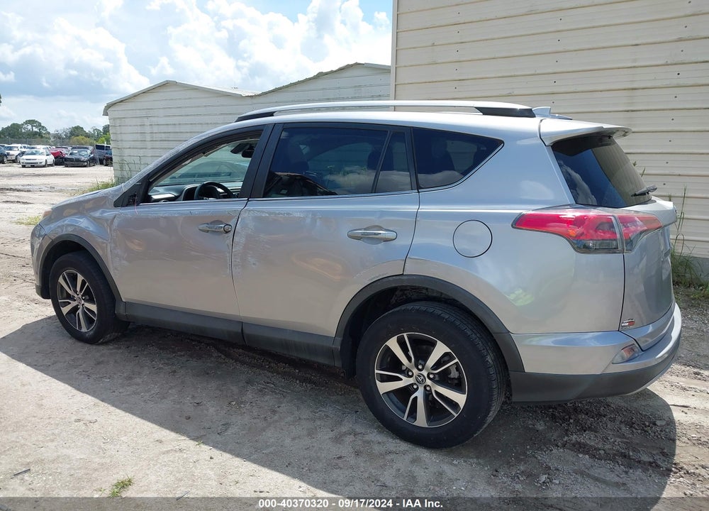 2017 TOYOTA RAV4 XLE VIN: 2T3WFREV9HW355516