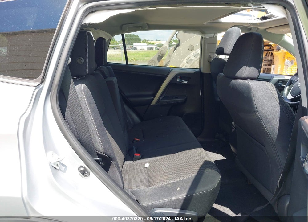 2017 TOYOTA RAV4 XLE VIN: 2T3WFREV9HW355516