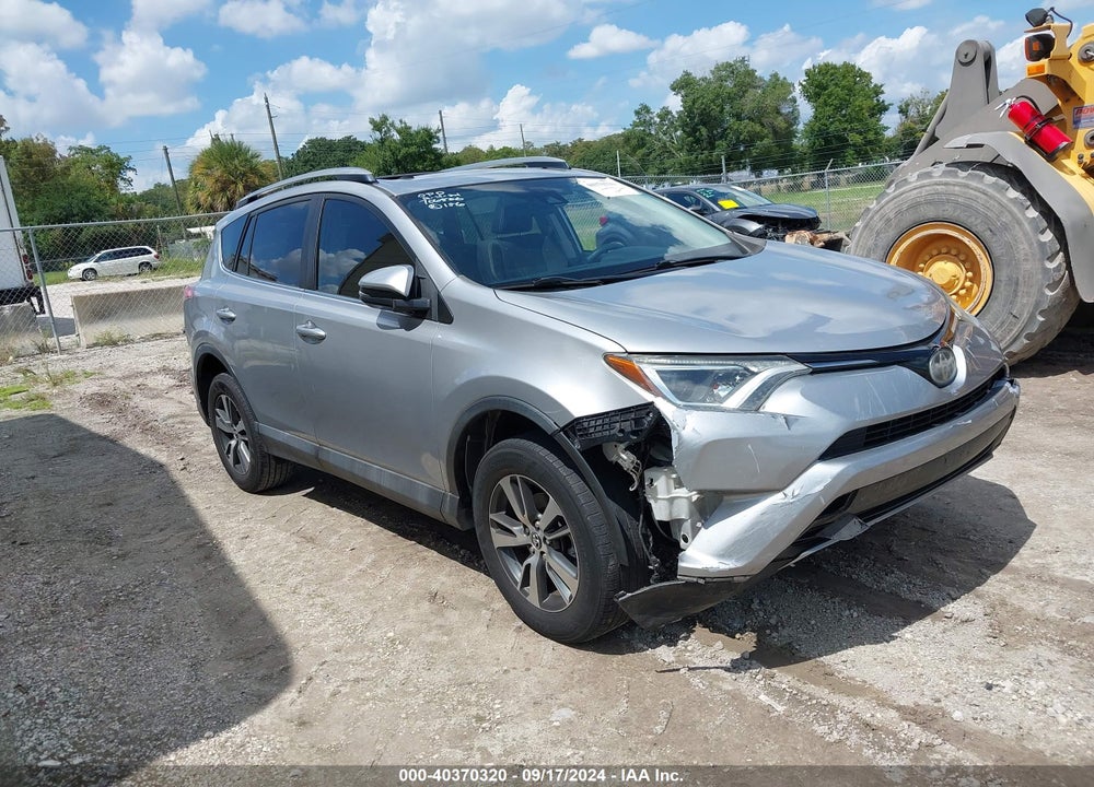 2017 TOYOTA RAV4 XLE VIN: 2T3WFREV9HW355516