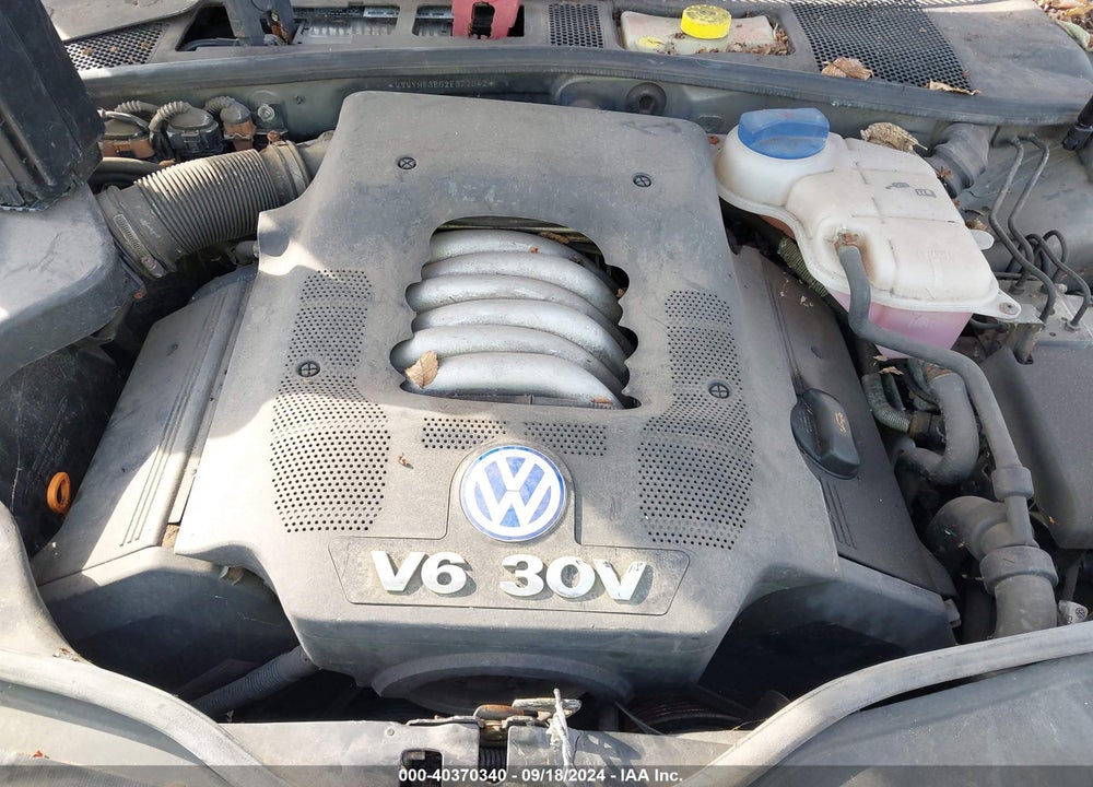 2002 VOLKSWAGEN PASSAT GLX VIN: WVWYH63B02E372942