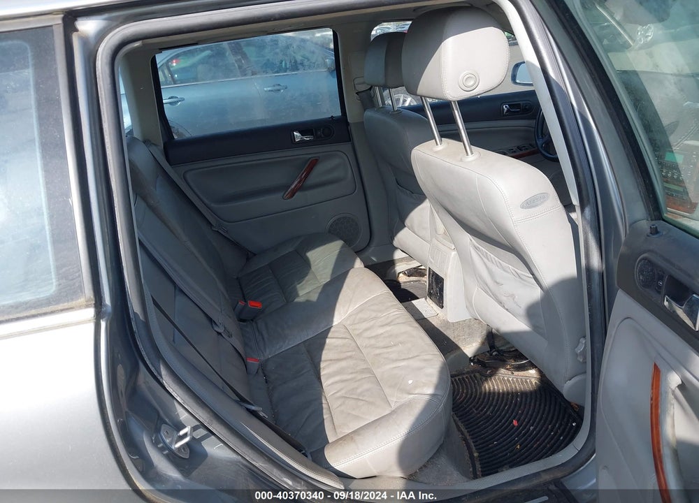 2002 VOLKSWAGEN PASSAT GLX VIN: WVWYH63B02E372942