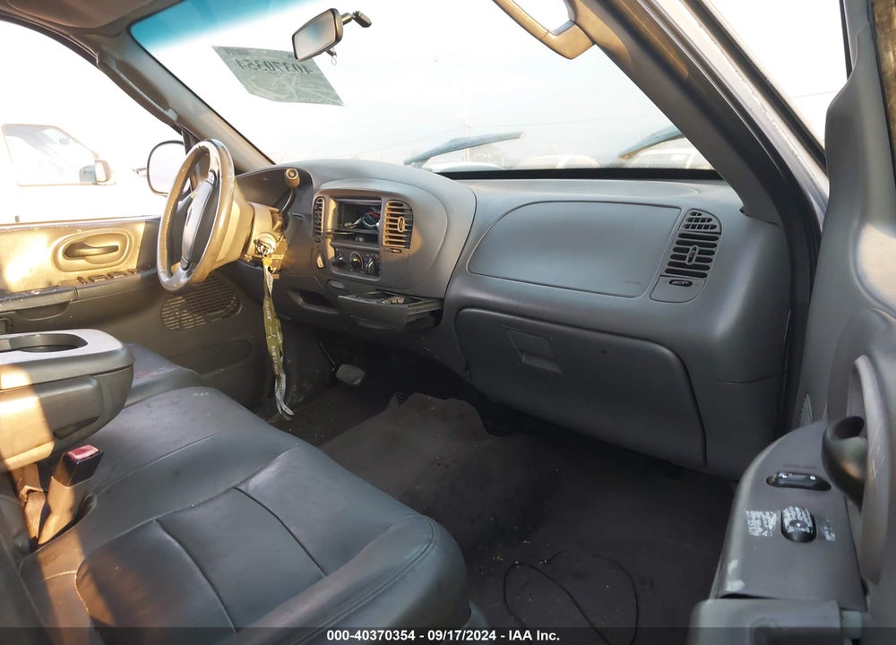 2003 FORD F-150 LARIAT/XLT VIN: 1FTRW08L93KA17666