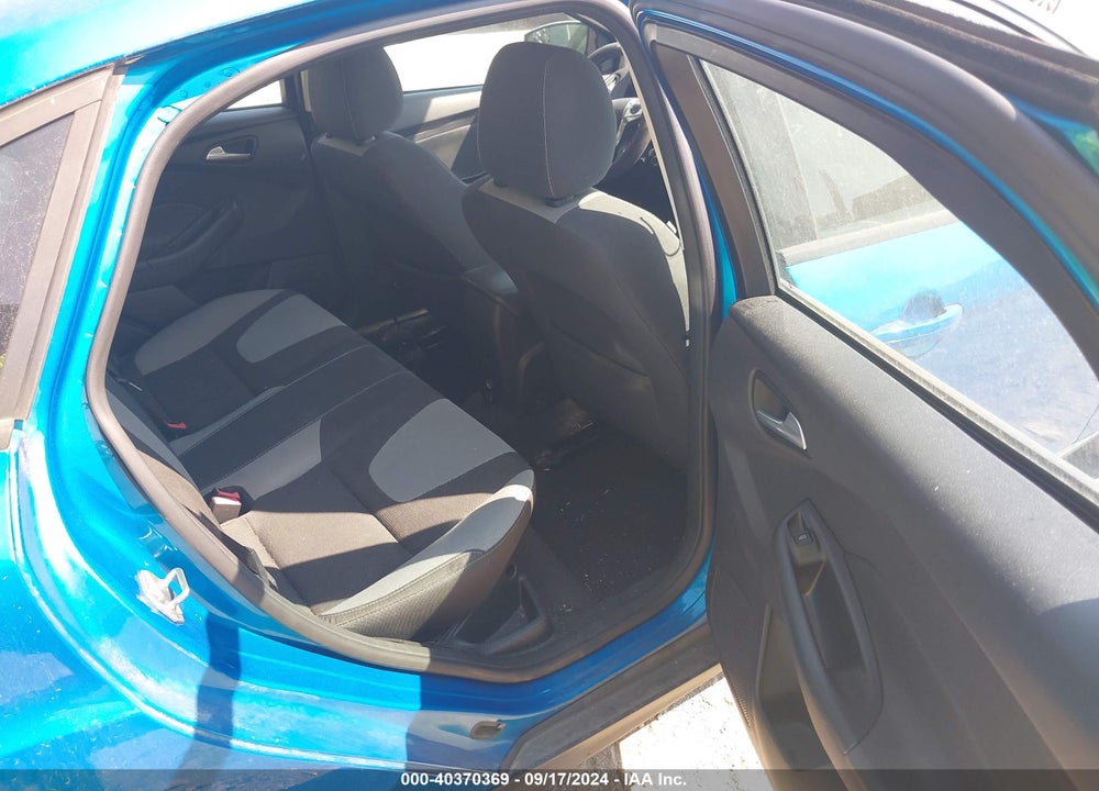 2014 FORD FOCUS SE VIN: 1FADP3F29EL419211