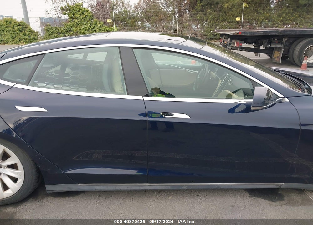 2015 TESLA MODEL S 85D/P85D VIN: 5YJSA1H44FF083168