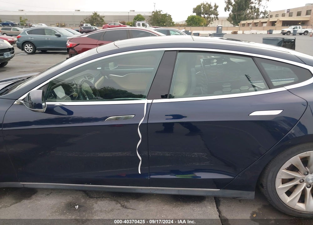 2015 TESLA MODEL S 85D/P85D VIN: 5YJSA1H44FF083168