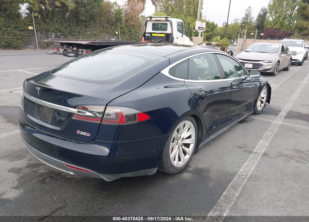 2015 TESLA MODEL S 85D/P85D VIN: 5YJSA1H44FF083168