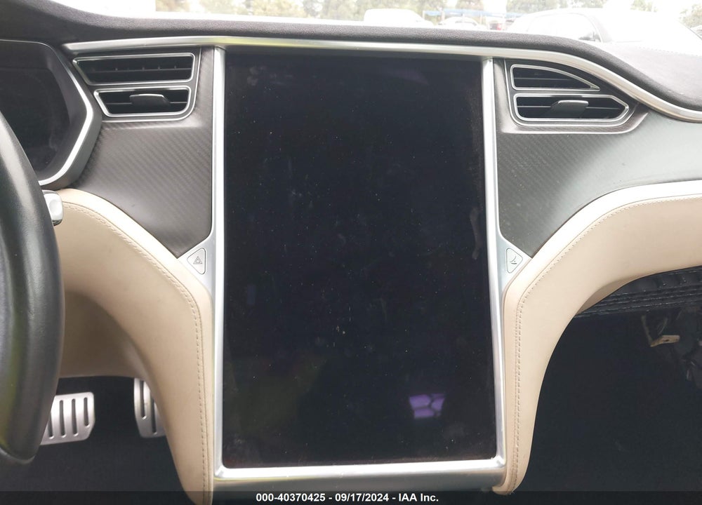 2015 TESLA MODEL S 85D/P85D VIN: 5YJSA1H44FF083168